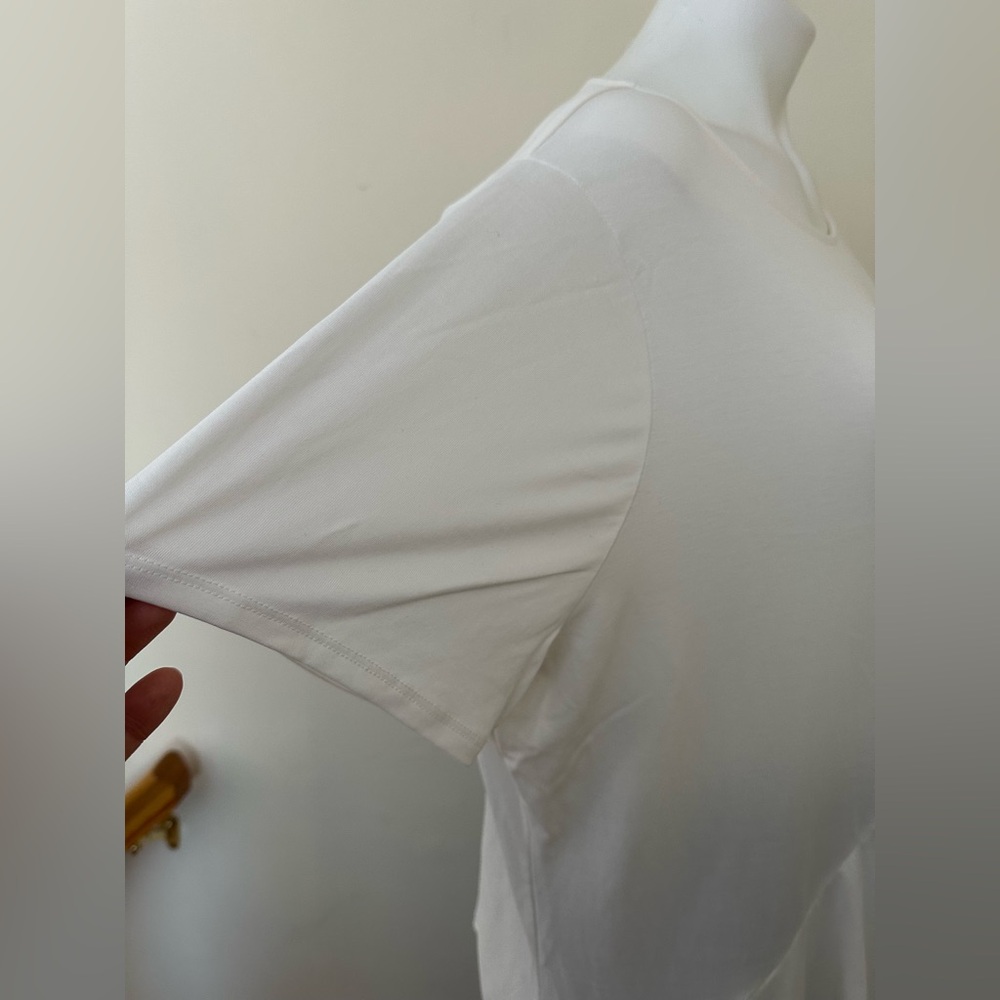 TIME & TRU Cream Sheer Rayon Asymmetrical Front Ruffle Blouse Sz XXL 22 - Picture 5 of 11